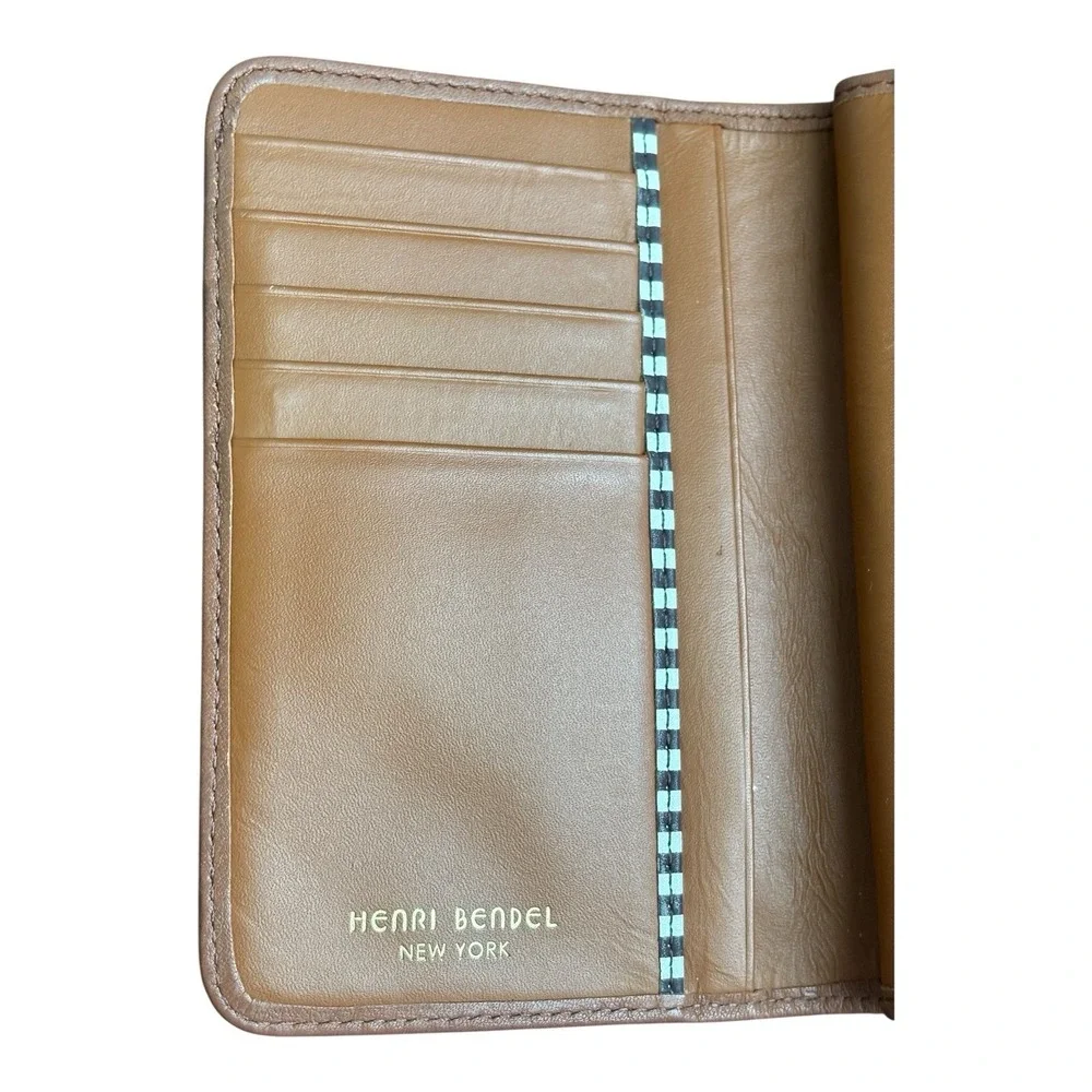 Henri Bendel‎ Leather Wallet Brown Bifold Turn Lock Zip Side Two Compartment